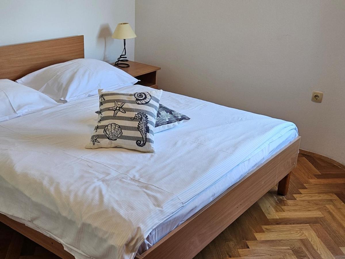 Apartments Trojak Baška Esterno foto