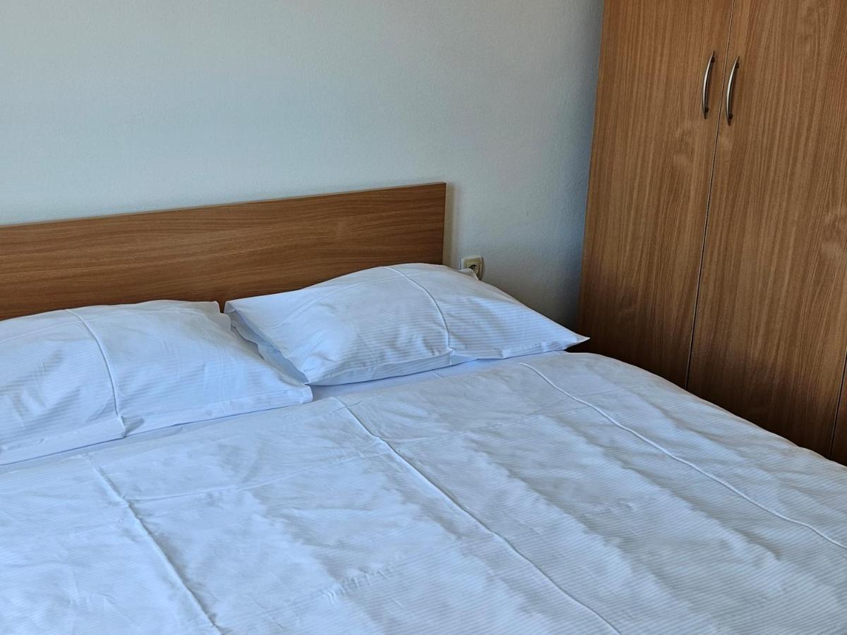 Apartments Trojak Baška Esterno foto